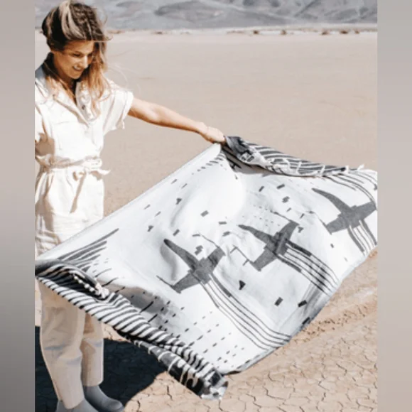 NWT‎ STARWARS SAND CLOUD TOWEL