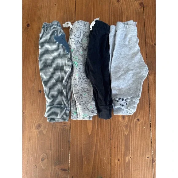 Carters Baby 6m Pants‎ Lot 4 Striped Dinosaur Black Grey Paw Print