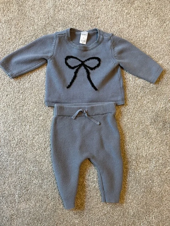 Carter’s 2pc baby girl Bow Sweater Set