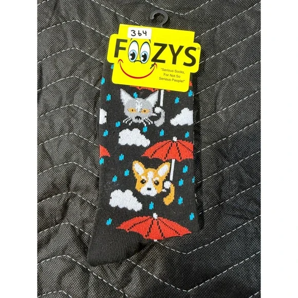 Foozys Crew Socks Women Size 9-11 Black NWT Raining Cats‎ and Dogs Corgi Novelty