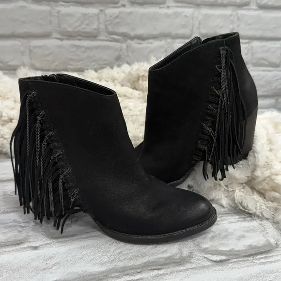 Dolce‎ Vita Ankle Bootie Black Leather Fringe Western Mini Boots Woman's Size 6