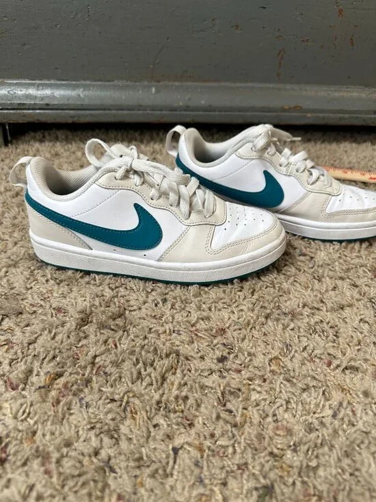 Nike Court Borough Low 2 Youth 4Y Sneakers White/Teal BQ5448-017 athletic Shoes