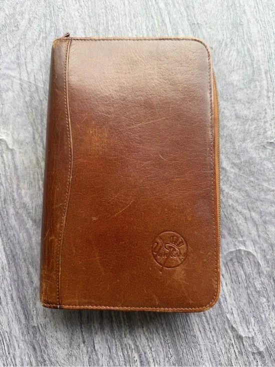 Franklin Covey Brown Leather Zip Planner Folio - New York Yankees - Compact Size