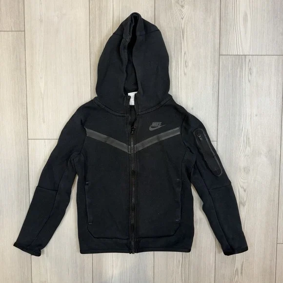 Nike‎ Tech Fleece Sweatshirt Hoodie Boys Size Small Black Standard Fit CU9223