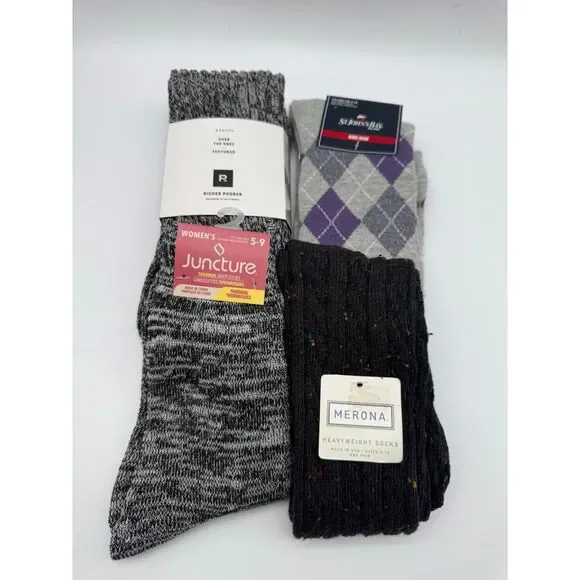 4 pair of woman's socks