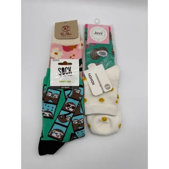 4 pairs of  women's socks