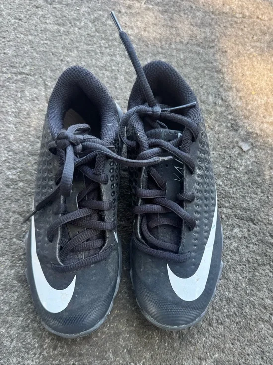 Nike Kids Black Soccer Cleats