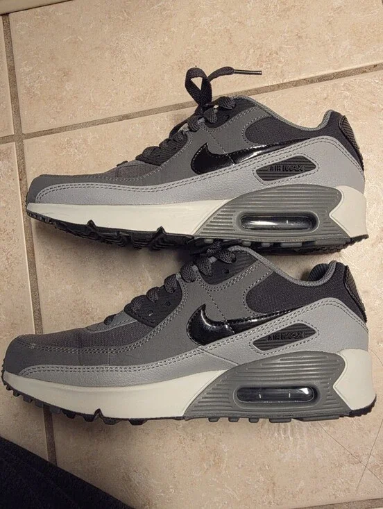 Nike Dark Gray Mesh & Suede Trainers