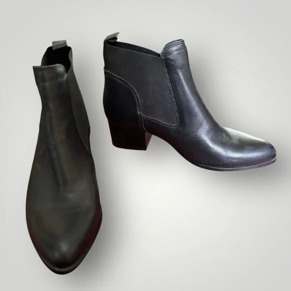 Nine West Rhodes Black Leather Chelsea Ankle Boots Block Heel Women’s Size 7
