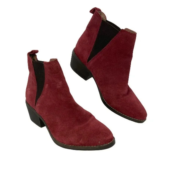 White‎ Mountain Hammond Boots Womens Sz 8.5 Red Suede Pointed Toe Chelsea