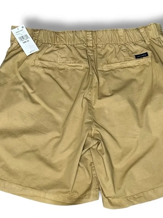 Elastic Waist Men’s Shorts in Khaki