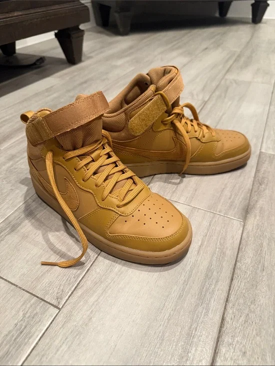 Nike Kids' High-Top Sneakers in Wheat/Tan