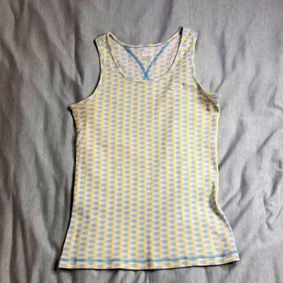 Nike Tank size Large