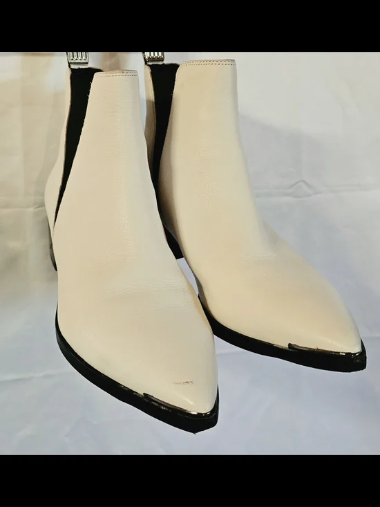 Marc Fisher LTD Yale White Leather Pointed Toe Chelsea Boots