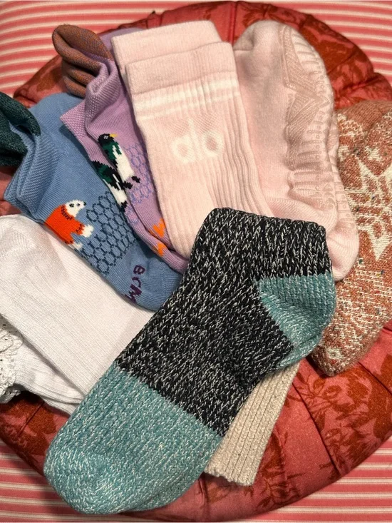NWOT Variety of Socks 🧦 🎀