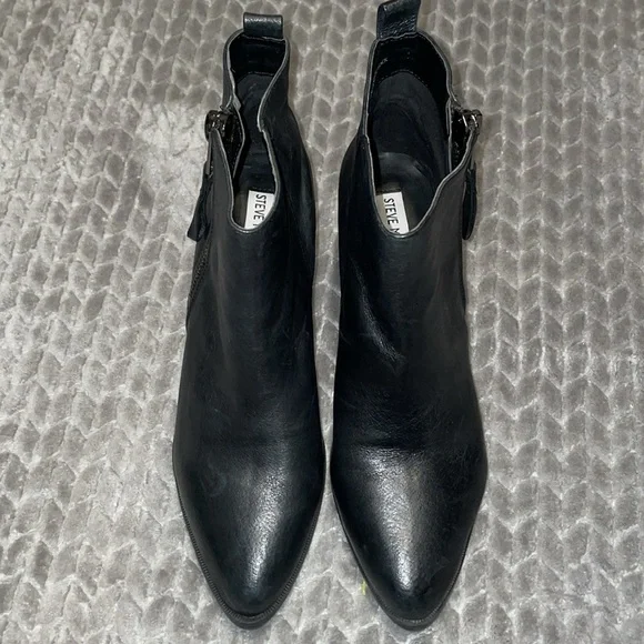 Steve‎ Madden Pelle Black Leather Boots.  Size 10.