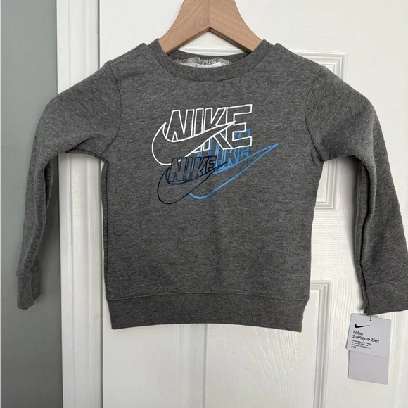 Nike boys Gray Crewneck