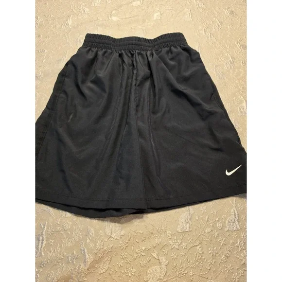 Boys Youth XL Black Dri-Fit Nike Athletic Shorts 7