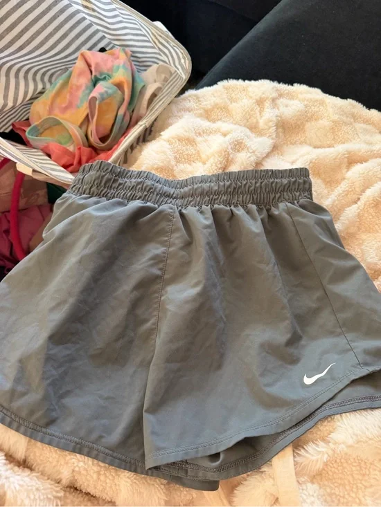 Nike Women's Slate Gray Elastic-Waist Athletic Shorts