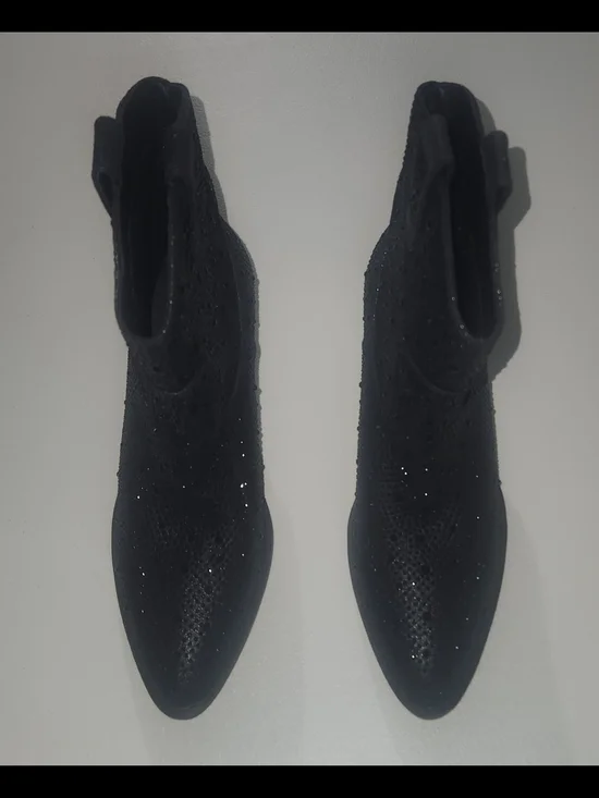 Shein Black Pointed Toe Ankle Boots with Sparkle Accents Si,e 7.5