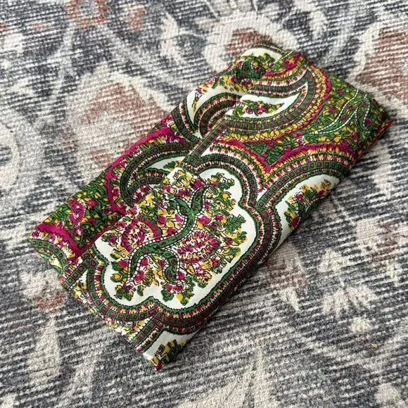 Vintage Beautiful Bryans hosiery bag