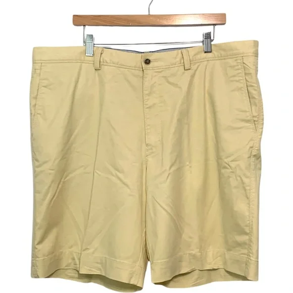 Tommy Bahama Men’s Chino Shorts Sz. 40 Pale Yellow / Beige Stretch Cotton Tencel