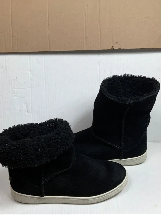 Women’s UGG Reyes Black Sneaker Boots Cozycore Athleisure Winter Shoes Size 7