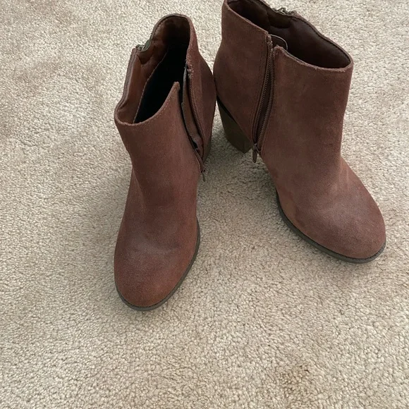 Never worn Women's Brown Suede Ankle Bootie with Side Zip