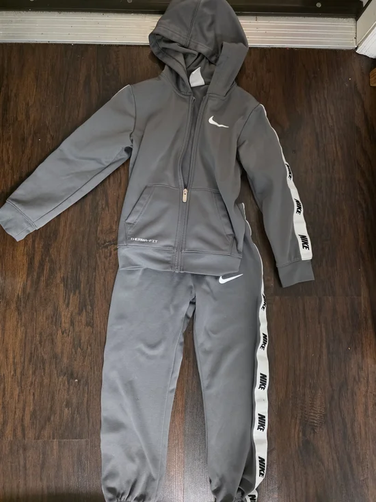 Nike Kids Gray Swoosh Tape-Trim Jogger Pants