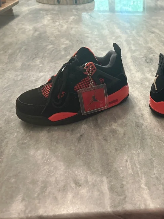 Nike Jordan 4 size 5.5
