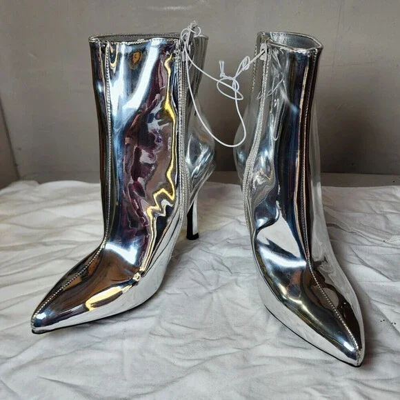 New A New Day Women High Heel Ankle Boots Silver Shiny Pointed Toe Boots Sze 7