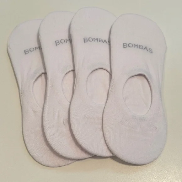 Bombas NWT women’s 4 pack medium no show socks color: white