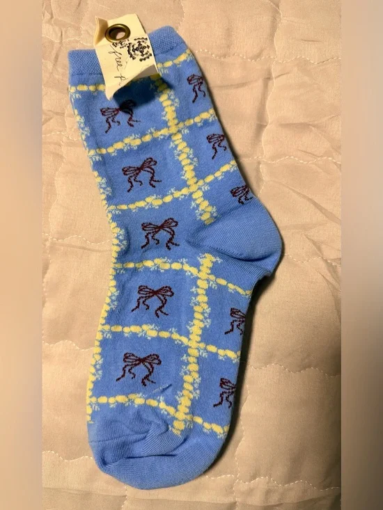 Free People Tie a Bow Crew Socks in Sky Blue NWT