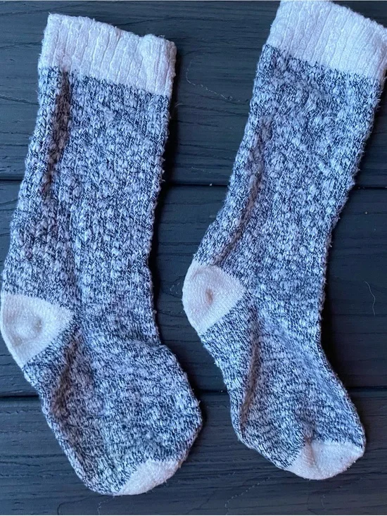 Cozy Marled Crew Socks - Gray & White