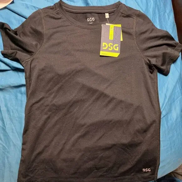 DSG Boys XS Movement Tee Black NWT Ht 46-50