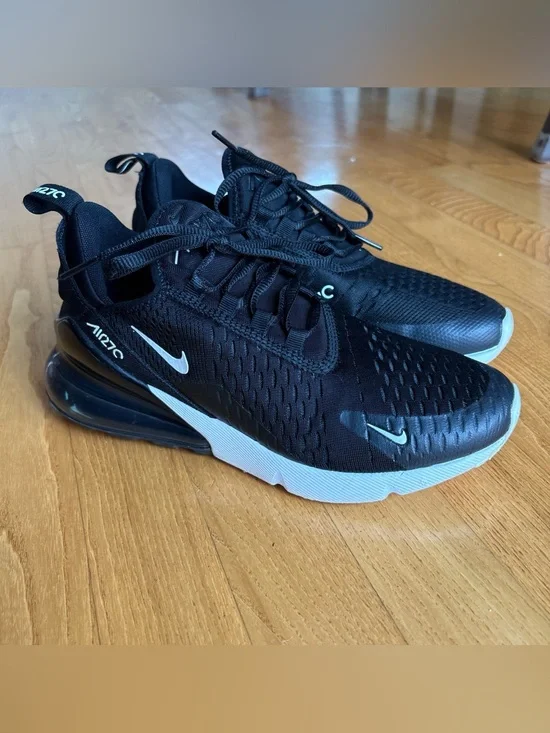 Nike Air Max 270 Sneakers Youth Boys Girls Sz 6.5 (GS) Low Black White Kid Shoes