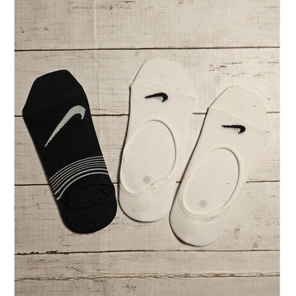 Nike Womens Everyday Lightweight No Show Socks 3 Pair Set Black White Large‎ L
