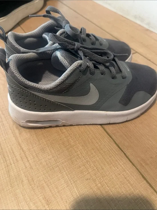Nike Kids Grey and White Mesh Sneakers