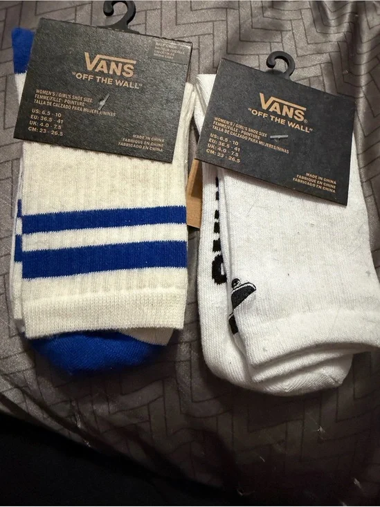 2-Teen /woman Vans White half Crew Socks 6.5-10 nwt