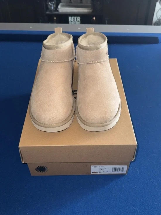 UGG Classic Ultra Mini  - Chestnut/Tan Suede