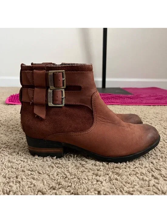 SOREL Lolla Waterproof Leather Ankle Booties in Buffalo Brown‎ Size 7.5