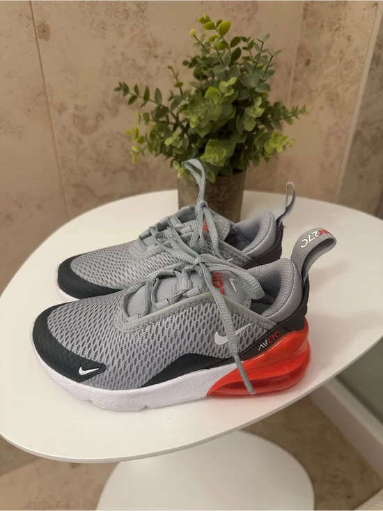 Nike Kids' Air Max 270 Sneaker- Wolf Grey/White/Anthracite, worn twice!