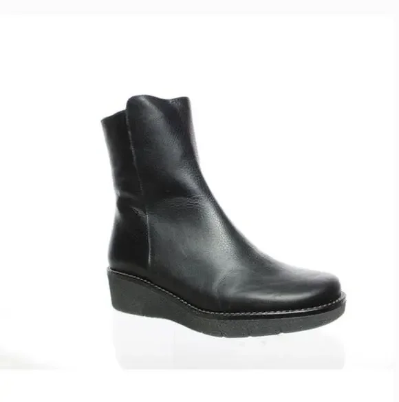 Toni Pons Wedge Leather Boots 38 7.5 Black NWT Ankle Mid Calf Booties Comfort