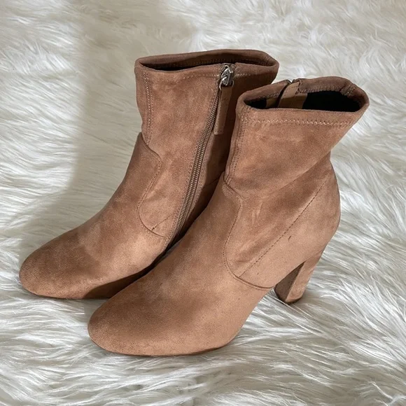 Steve Madden booties size 8 color camel/tan