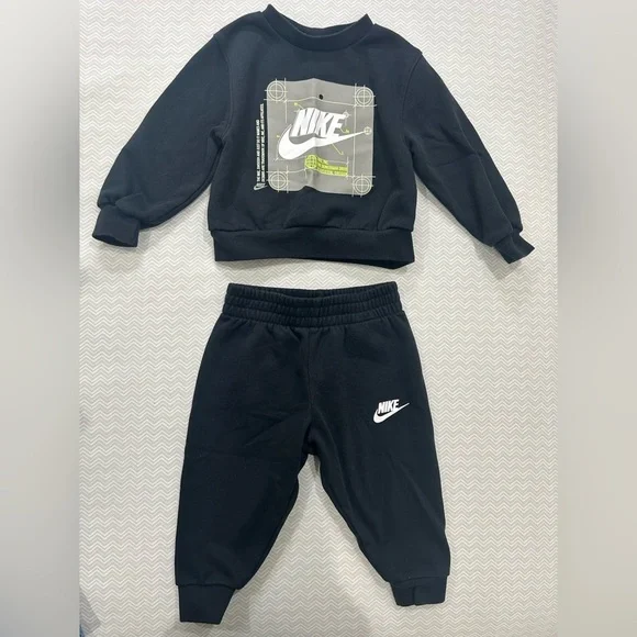 Nike Kids Black Joggers and Sweatshirt Set
