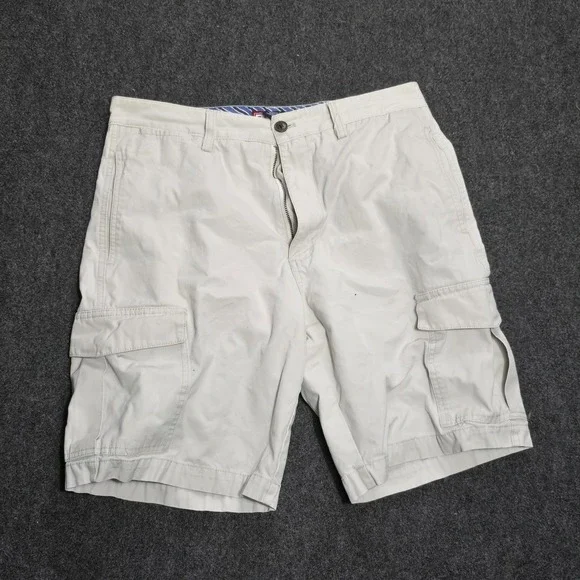 Men's CHAPS Casual Flat Front 100% Cotton Shorts Hampton Khaki Size 32