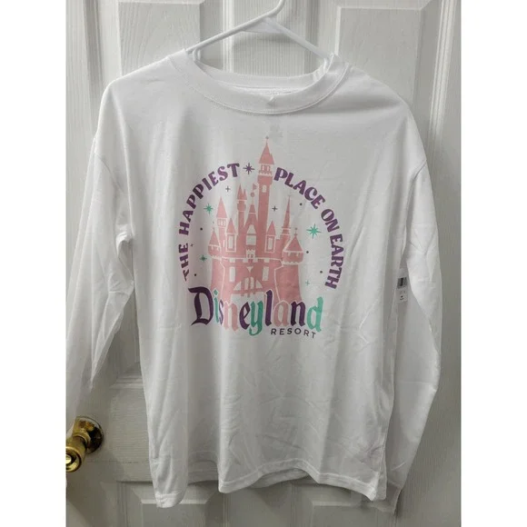 Disneyland Resort Happiest Place on Earth Castle Shirt Medium NWT