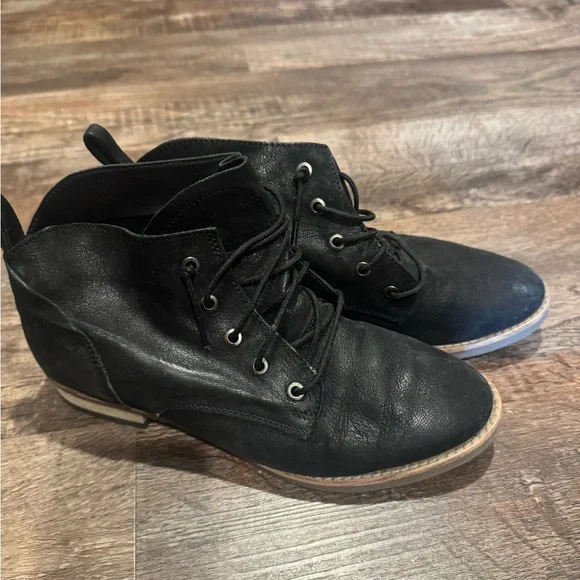 Diba Women’s Black Chukka Lace-Up Boots