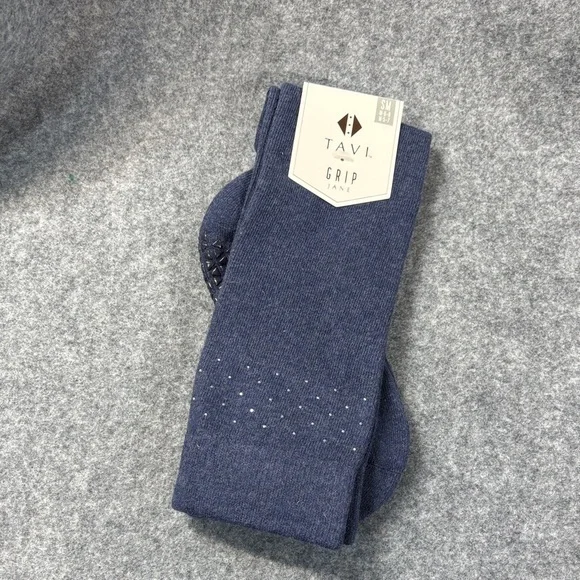 Tavi Grip  Jane non slip grip organic cotton  Socks in Blue small 6-8