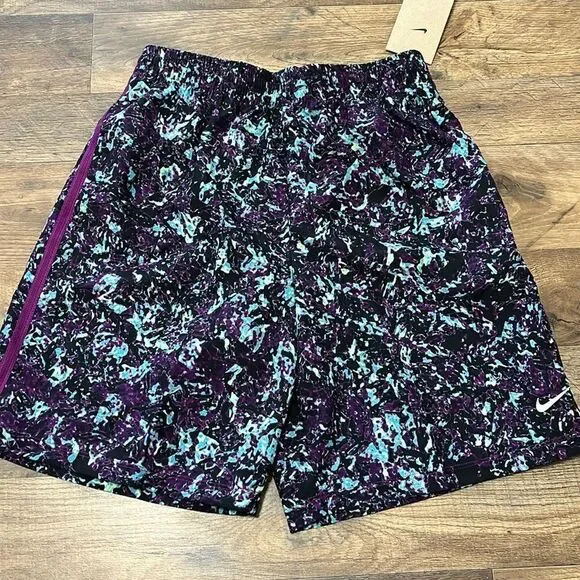 Nike training boys shorts size medium